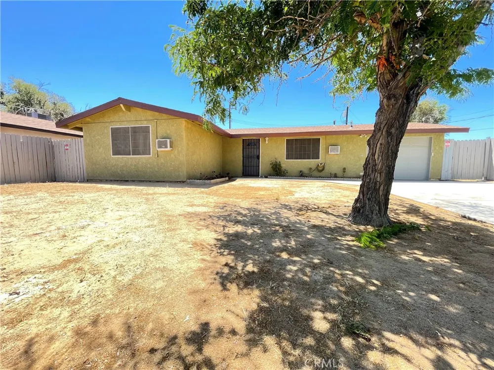 21219 Kenniston California City, CA 93505