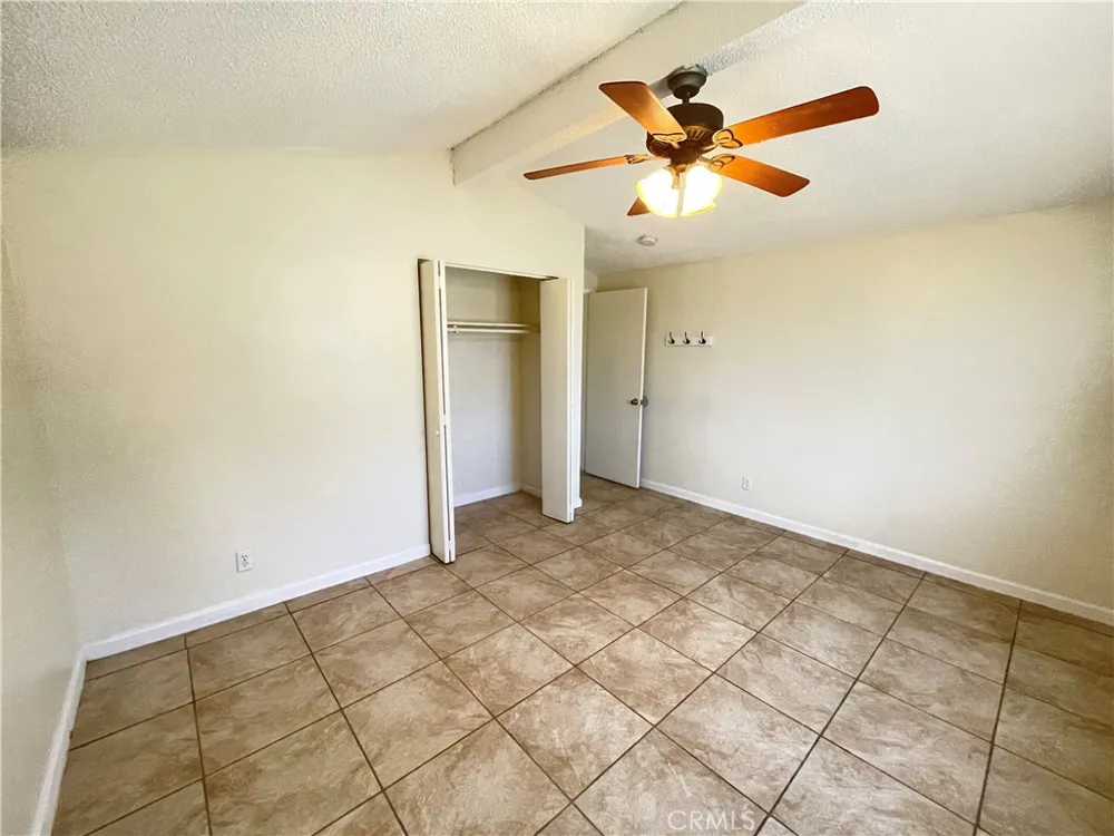 21219 Kenniston California City, CA 93505