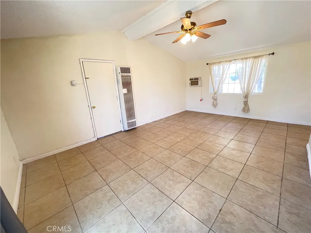 21219 Kenniston California City, CA 93505
