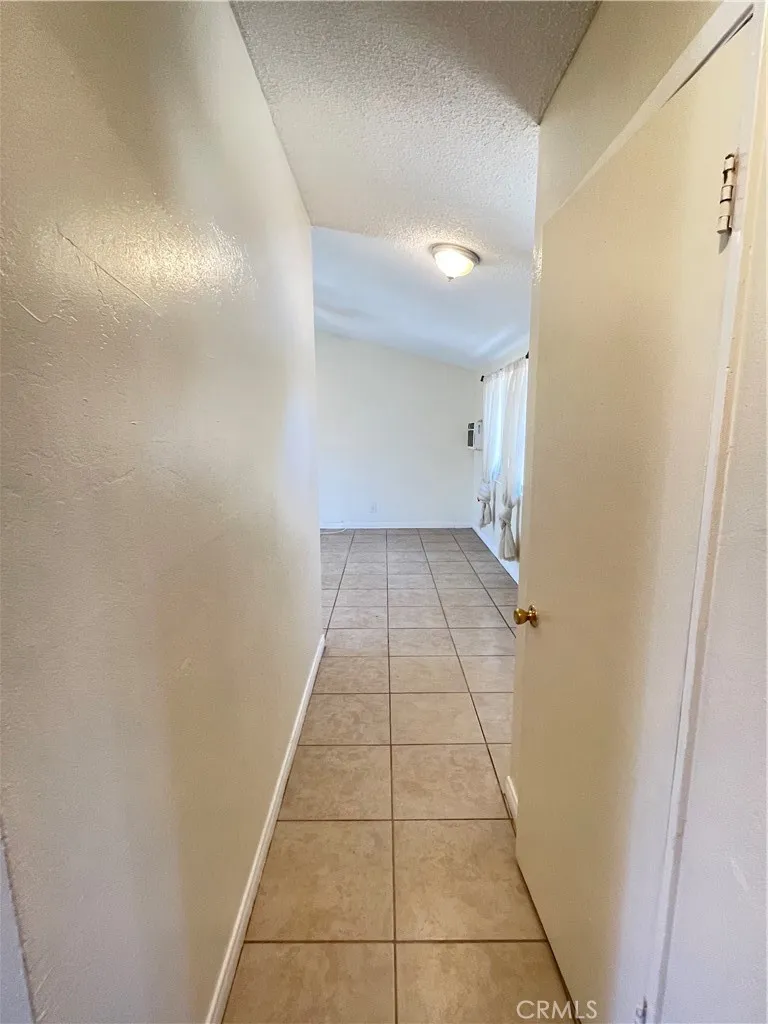 21219 Kenniston California City, CA 93505