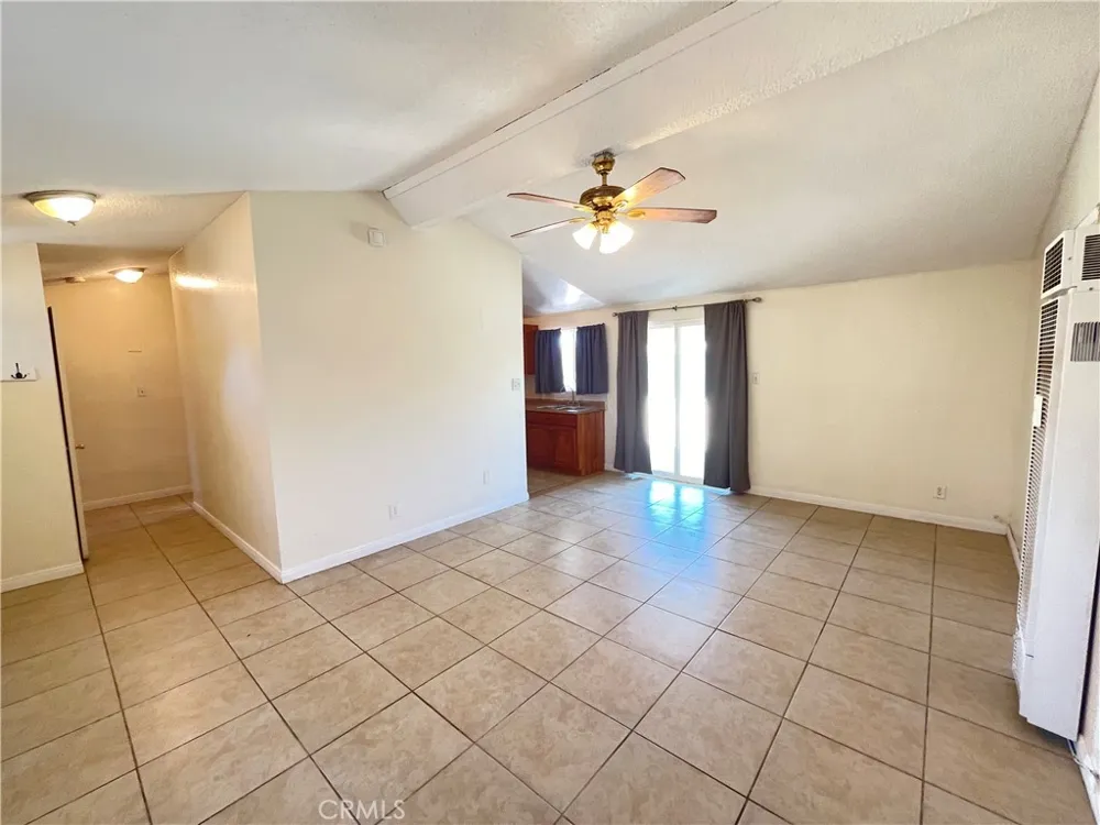 21219 Kenniston California City, CA 93505