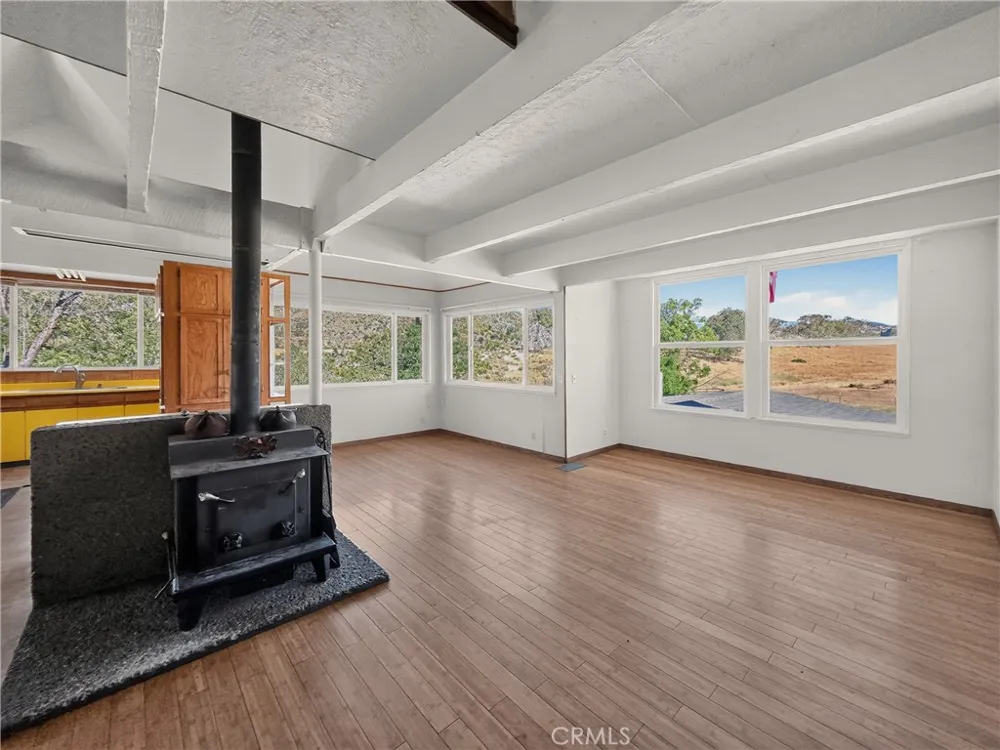 405 Old Cottonwood Creek Road Hornbrook, CA 96044
