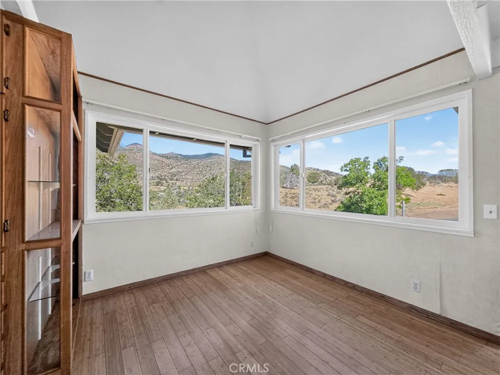405 Old Cottonwood Creek Road Hornbrook, CA 96044