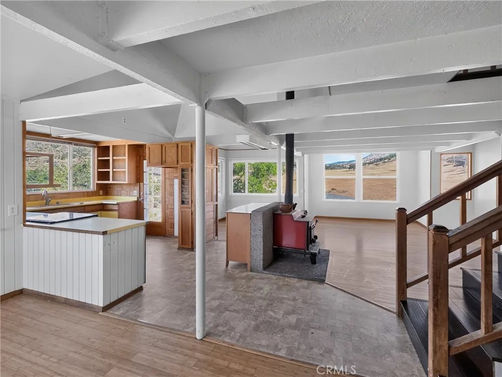 405 Old Cottonwood Creek Road Hornbrook, CA 96044
