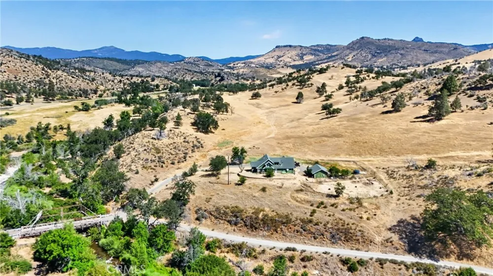 405 Old Cottonwood Creek Road Hornbrook, CA 96044
