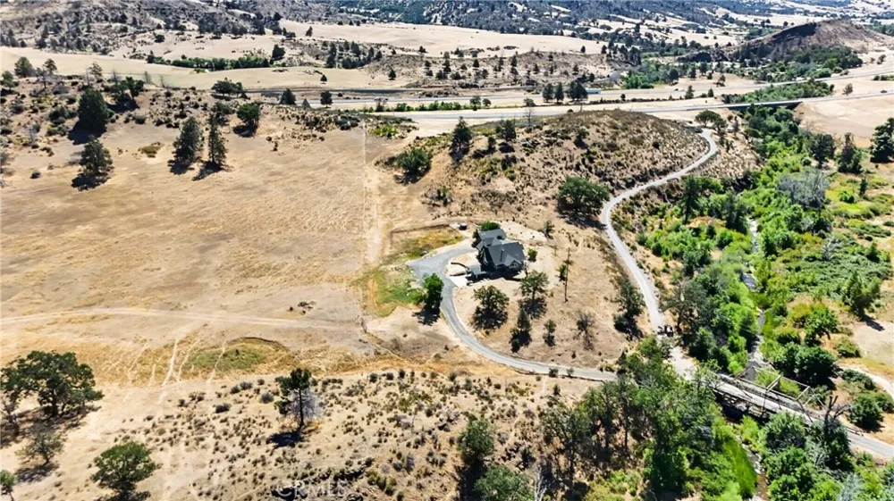 405 Old Cottonwood Creek Road Hornbrook, CA 96044