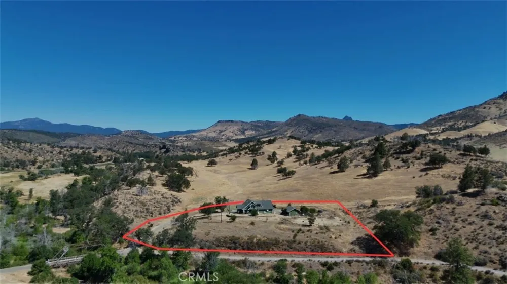405 Old Cottonwood Creek Road Hornbrook, CA 96044