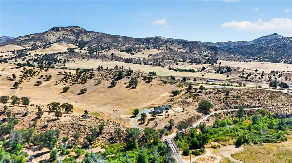 405 Old Cottonwood Creek Road Hornbrook, CA 96044