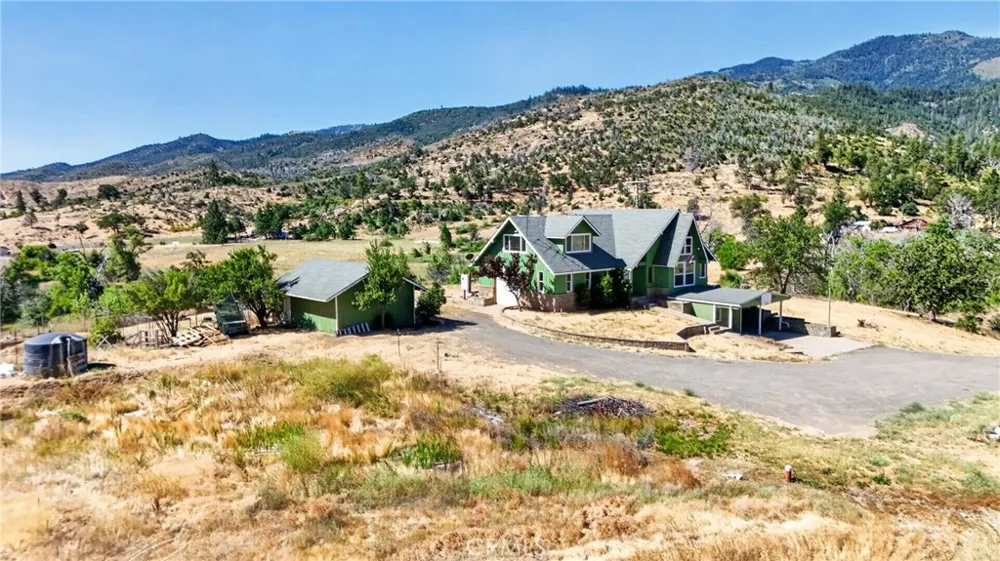 405 Old Cottonwood Creek Road Hornbrook, CA 96044