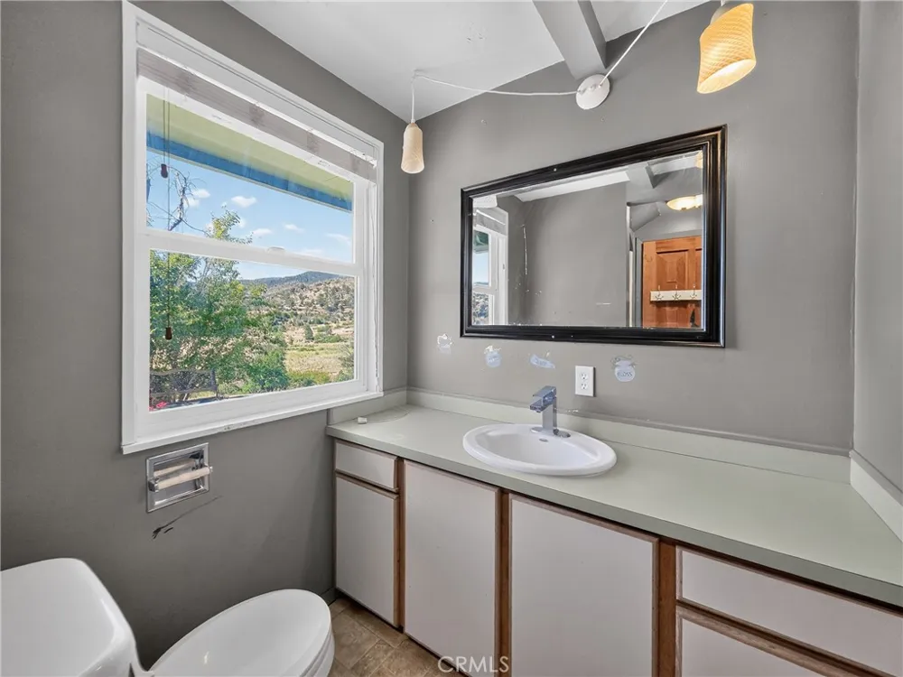 405 Old Cottonwood Creek Road Hornbrook, CA 96044