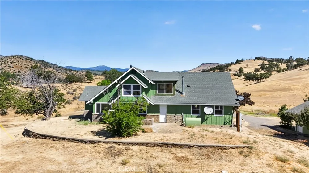 405 Old Cottonwood Creek Road Hornbrook, CA 96044