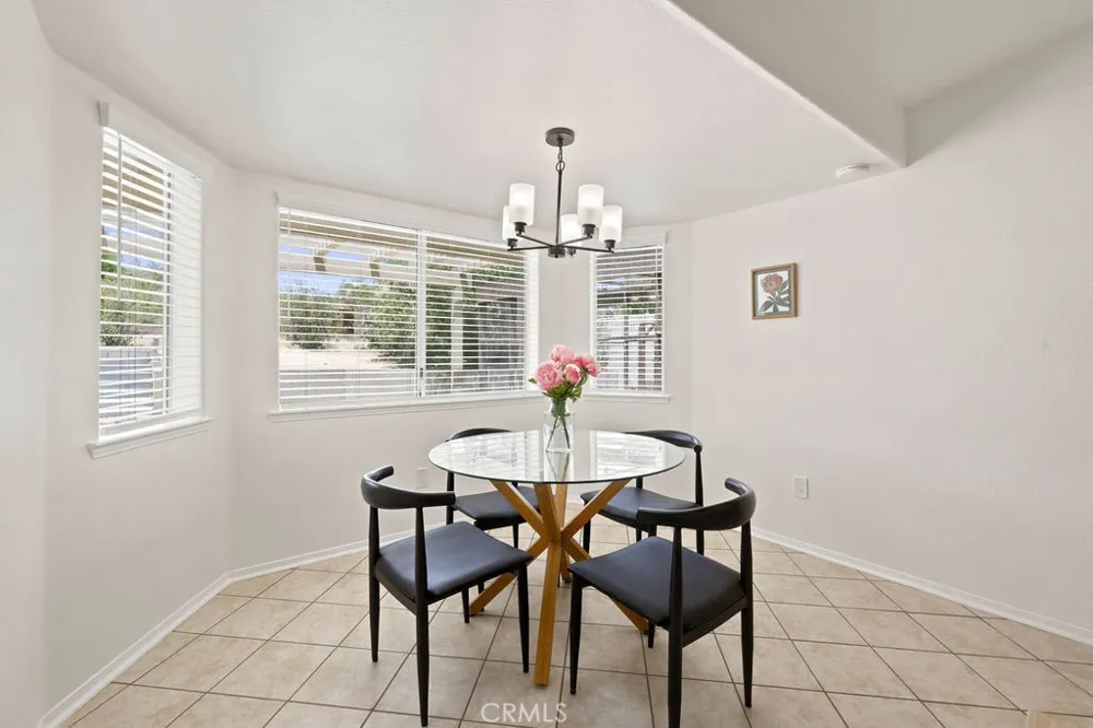 18668 Kamana Road Apple Valley, CA 92307