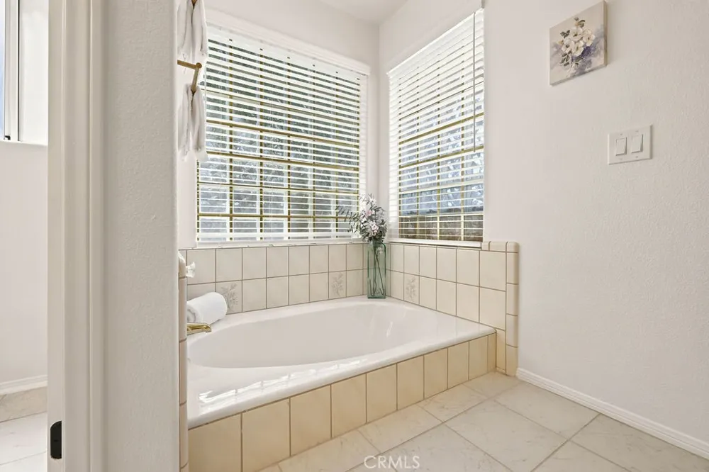 18668 Kamana Road Apple Valley, CA 92307