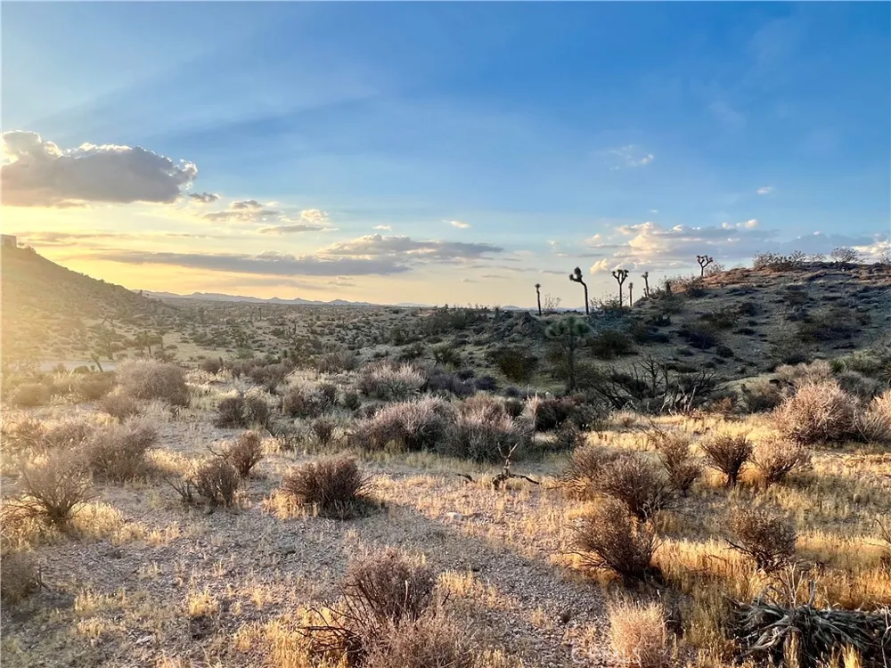Hacienda Drive Yucca Valley, CA 92284