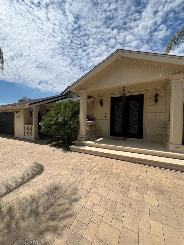 17161 Vintage Northridge, CA 91325