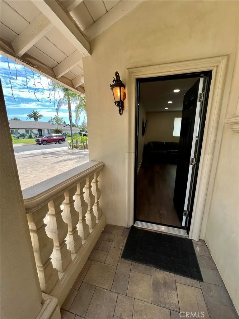 17161 Vintage Northridge, CA 91325