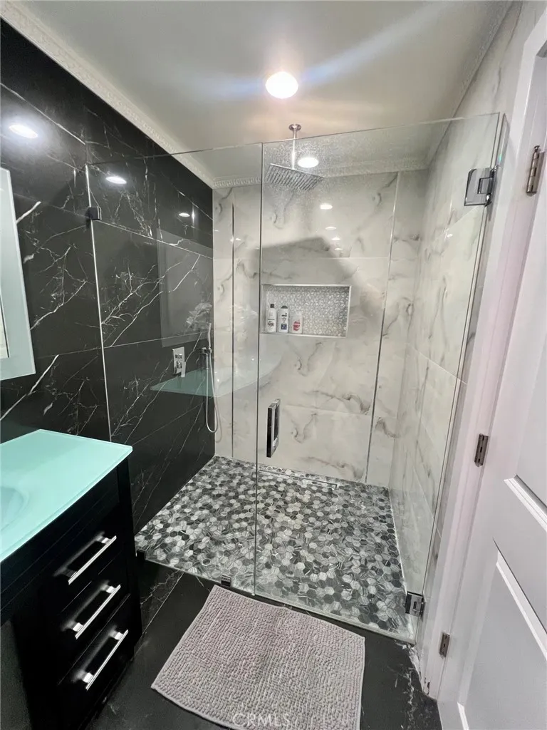 17161 Vintage Northridge, CA 91325