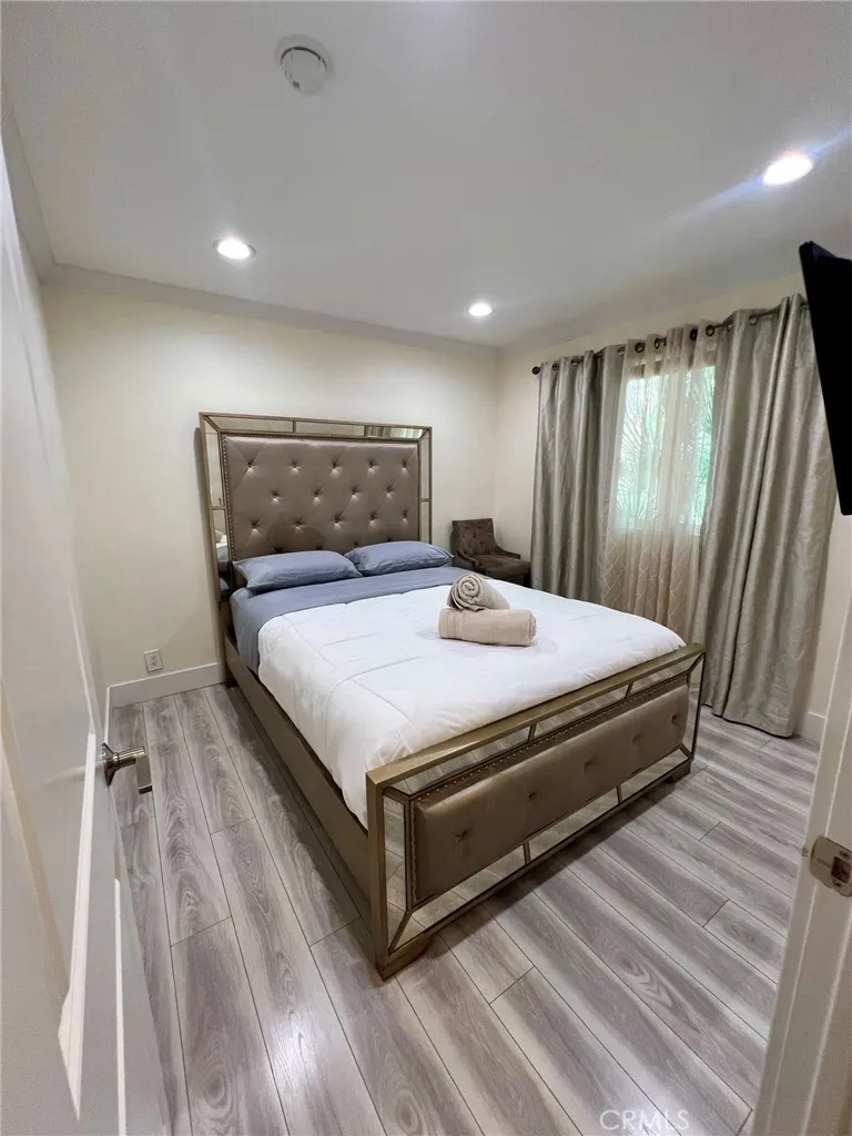 17161 Vintage Northridge, CA 91325