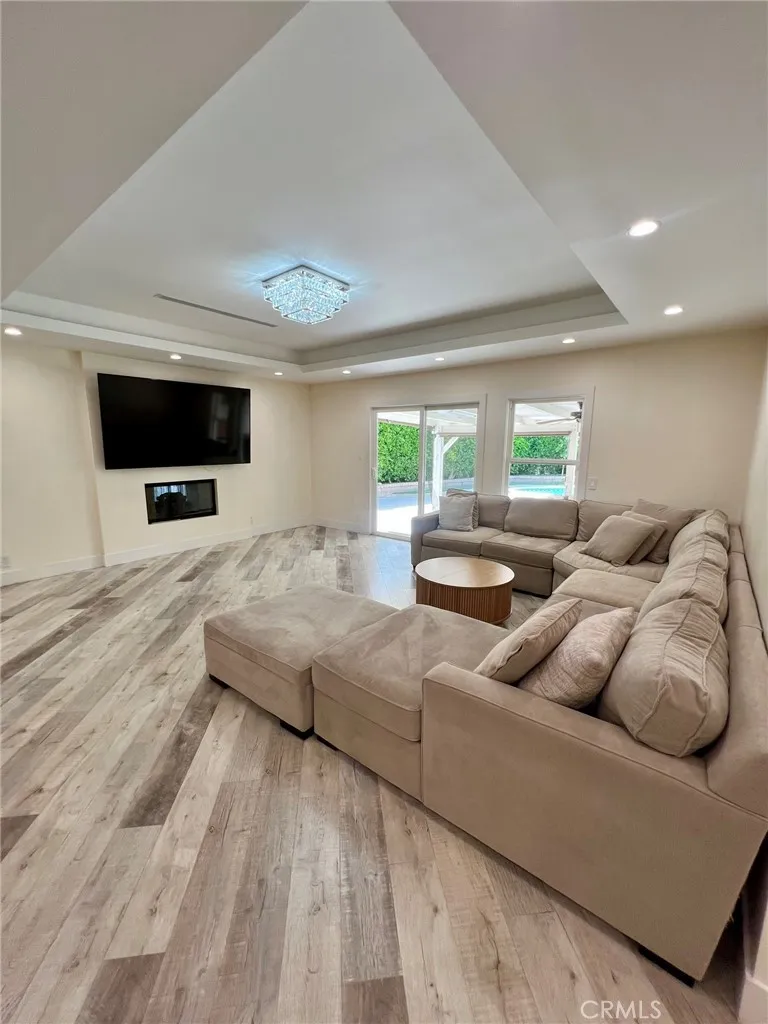 17161 Vintage Northridge, CA 91325