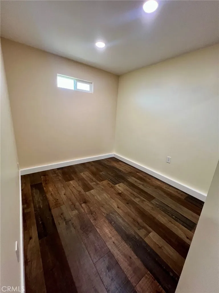 17161 Vintage Northridge, CA 91325