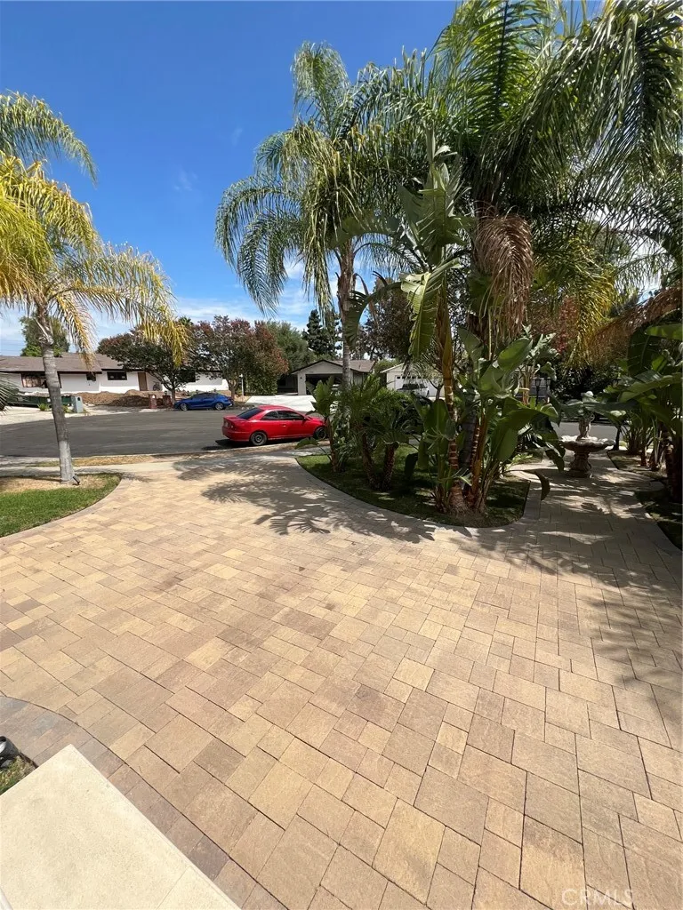 17161 Vintage Northridge, CA 91325
