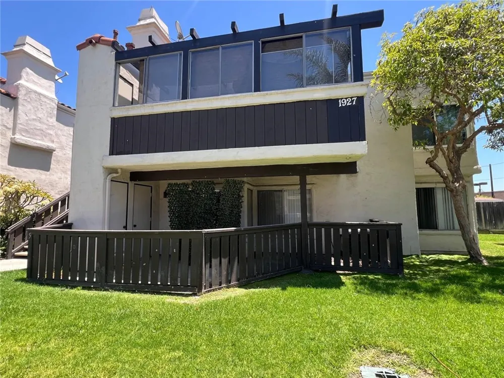 1927 W Houston #5 Fullerton, CA 92833