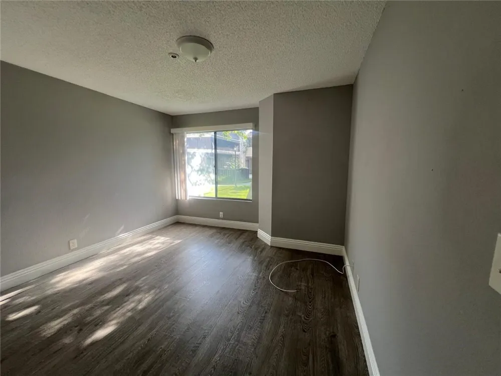 1927 W Houston #5 Fullerton, CA 92833
