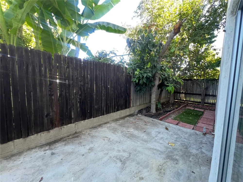 1927 W Houston #5 Fullerton, CA 92833