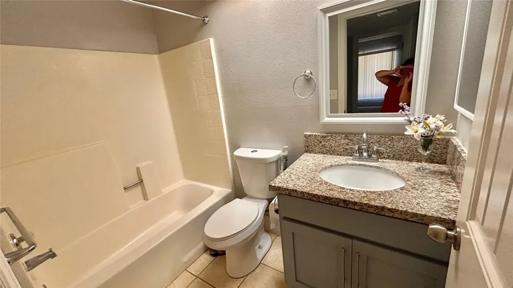 1927 W Houston #5 Fullerton, CA 92833