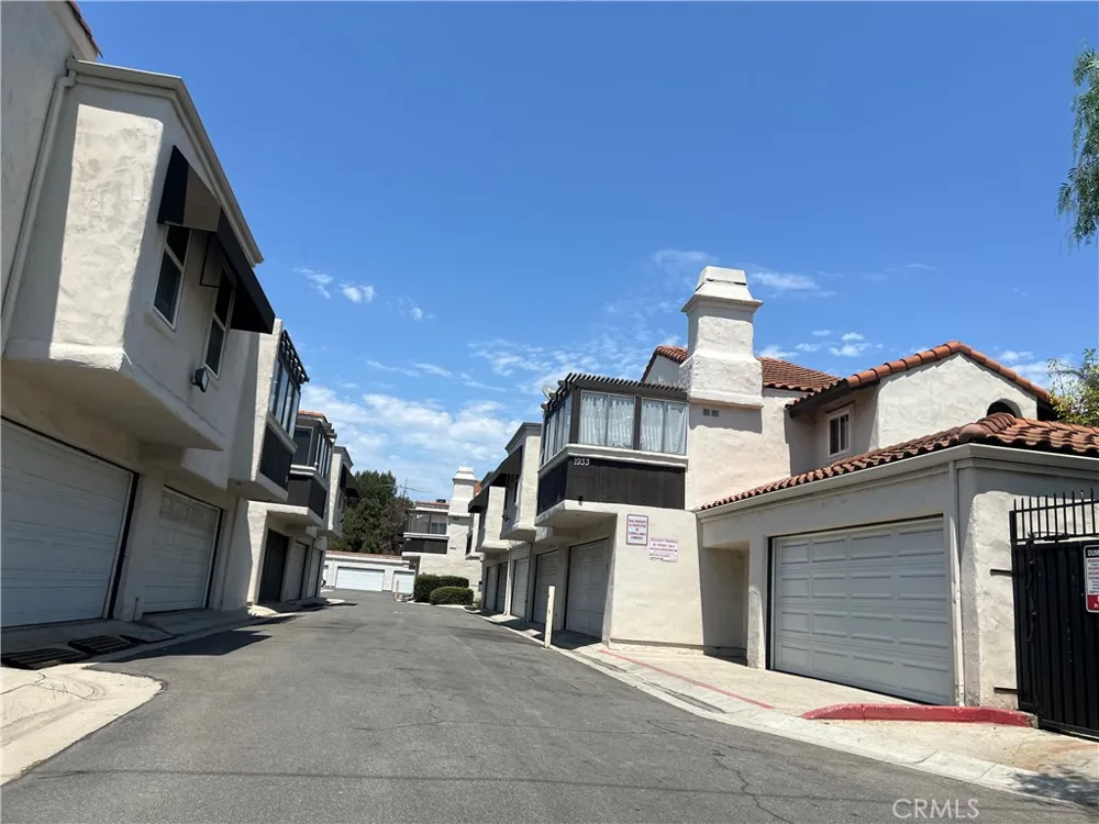 1927 W Houston #5 Fullerton, CA 92833
