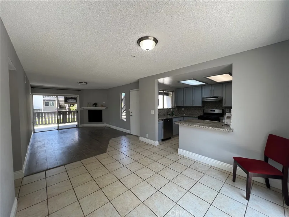 1927 W Houston #5 Fullerton, CA 92833