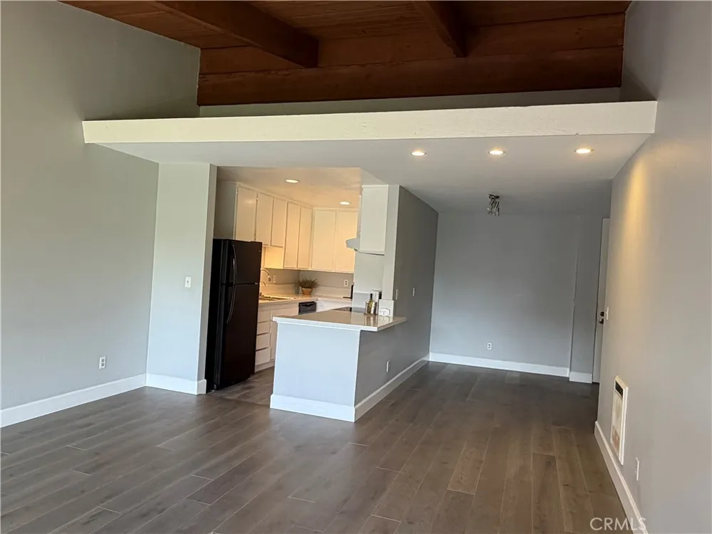 6542 Ocean Crest Dr. Rancho Palos Verdes, CA 90275