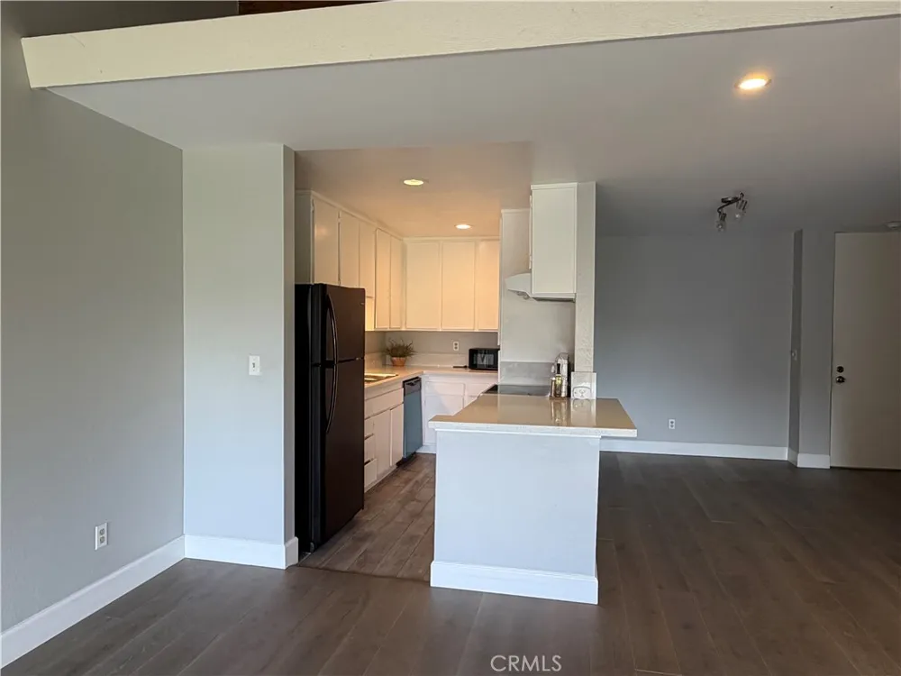 6542 Ocean Crest Dr. Rancho Palos Verdes, CA 90275