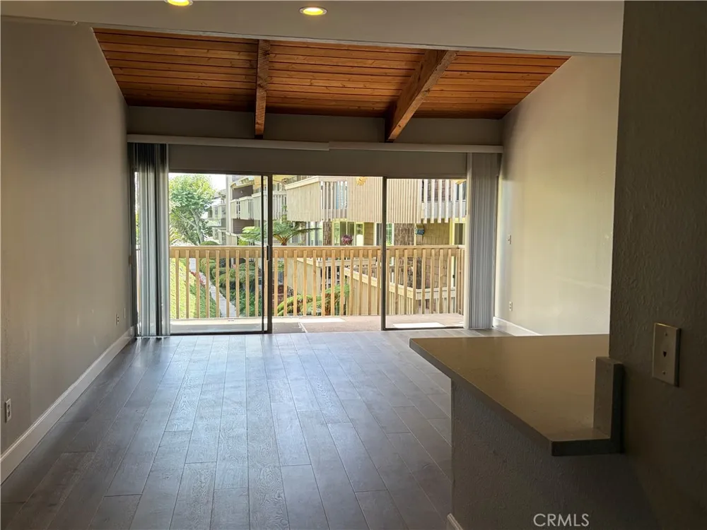 6542 Ocean Crest Dr. Rancho Palos Verdes, CA 90275
