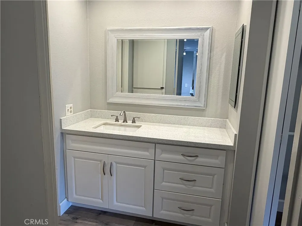 6542 Ocean Crest Dr. Rancho Palos Verdes, CA 90275