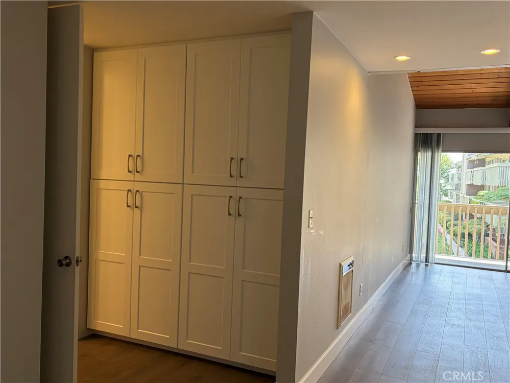 6542 Ocean Crest Dr. Rancho Palos Verdes, CA 90275