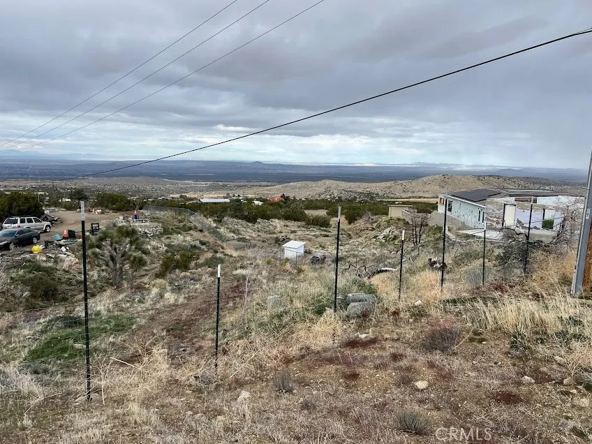11890 Juniper Hills Littlerock, CA 93543