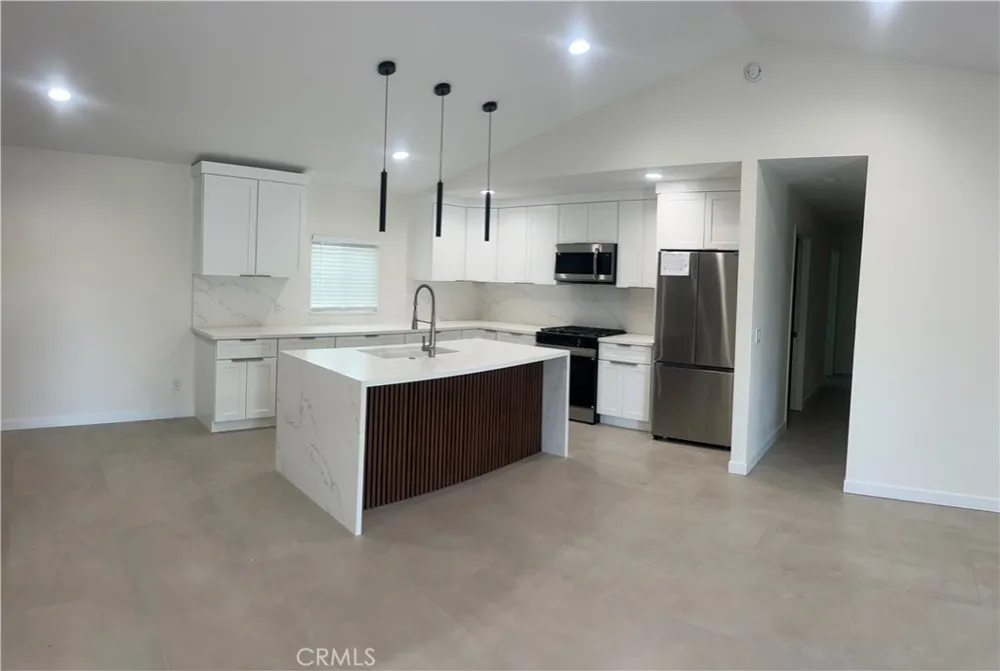 68135 Peladora Cathedral City, CA 92234