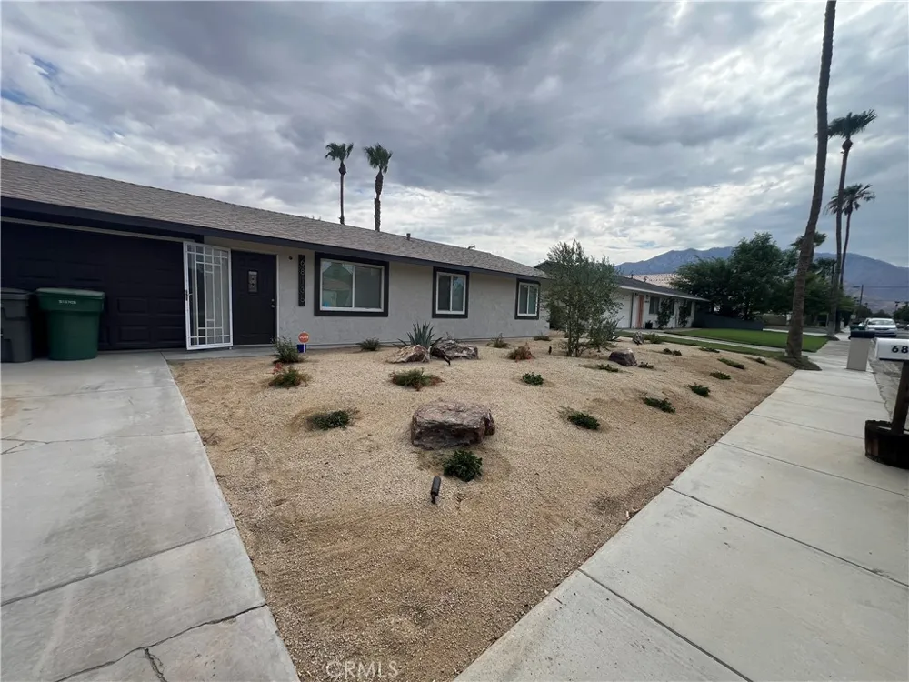 68135 Peladora Cathedral City, CA 92234