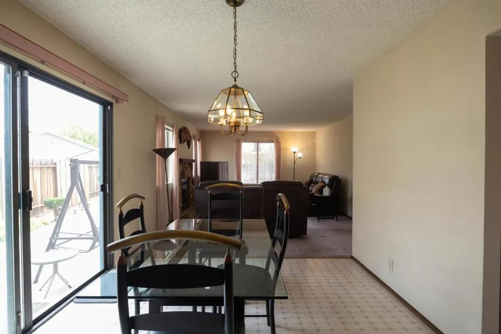 1219 Willow Court Gilroy, CA 95020