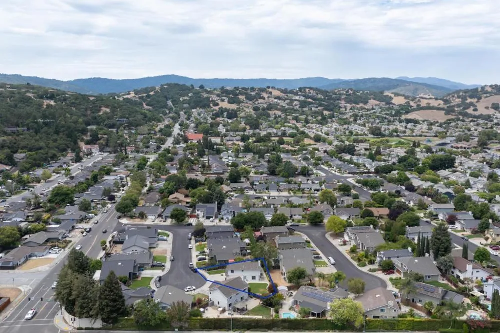 1219 Willow Court Gilroy, CA 95020