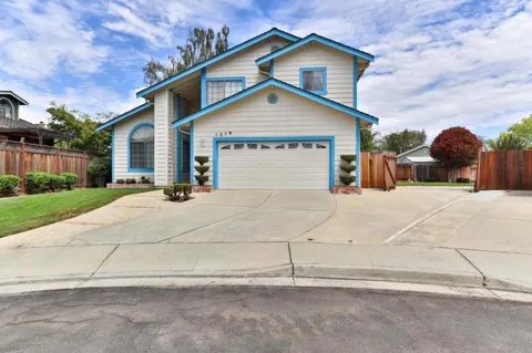 1219 Willow Court