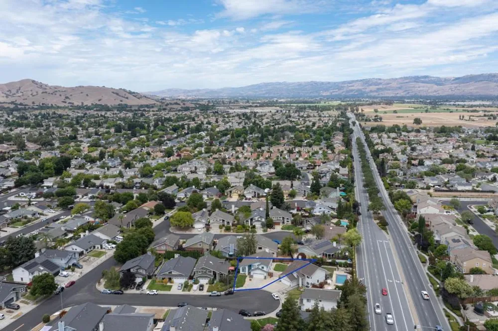1219 Willow Court Gilroy, CA 95020