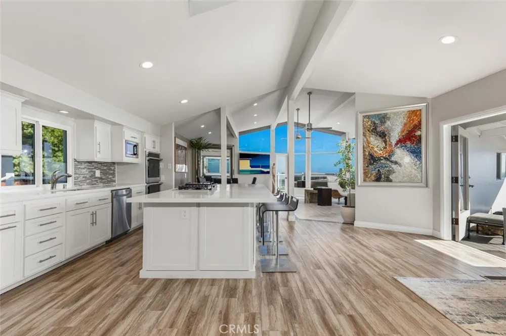 2 Camel Point Laguna Beach, CA 92651