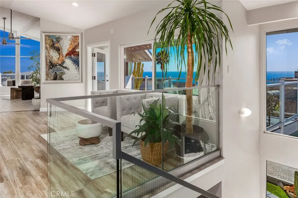 2 Camel Point Laguna Beach, CA 92651