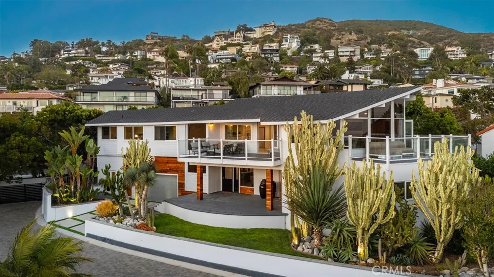 2 Camel Point Laguna Beach, CA 92651