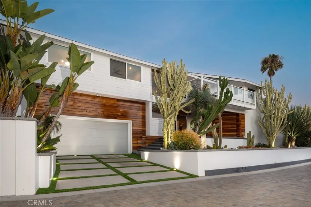 2 Camel Point Laguna Beach, CA 92651