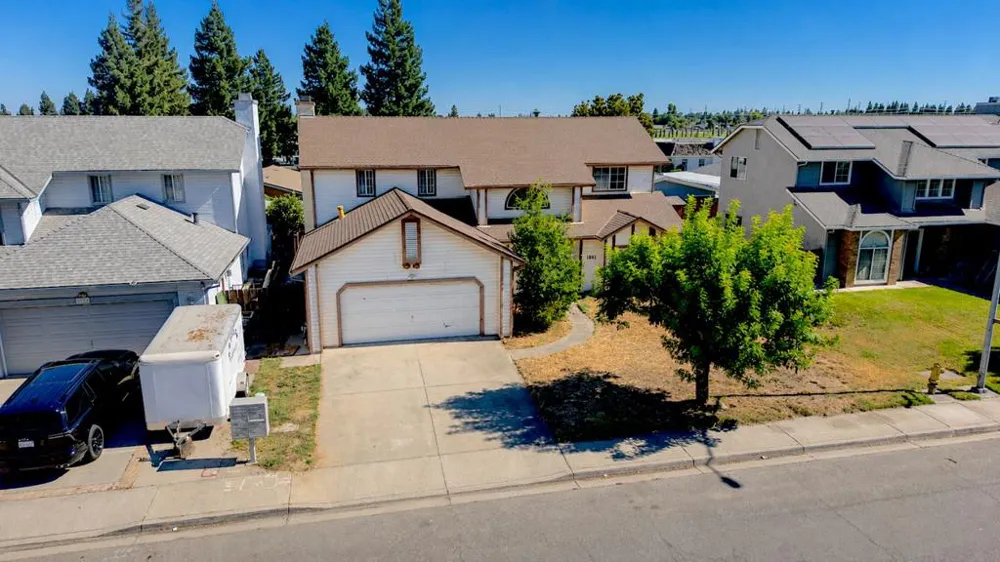 1961 Nikki Ann Way Turlock, CA 95380