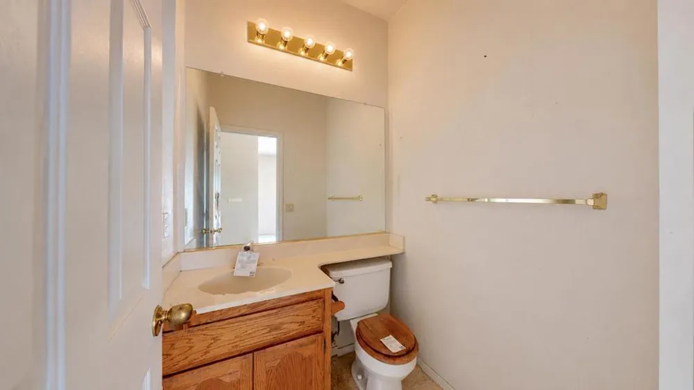 1961 Nikki Ann Way Turlock, CA 95380