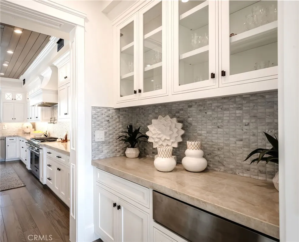 10555 Holman Los Angeles, CA 90024
